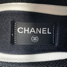 将图像加载到图库查看器中，CHANEL CC Logo Low Cut Sneakers White/BlackG45212 Leather suede Size 38
