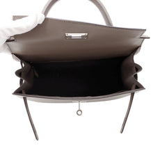 Load image into Gallery viewer, HERMES Kelly Sellier Etain Epsom Size 28
