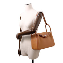 Load image into Gallery viewer, HERMES Lindy Gold Taurillon Clemence Size 26

