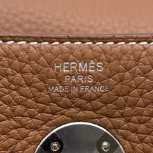 Load image into Gallery viewer, HERMES Lindy Gold Taurillon Clemence Size 26
