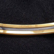 Load image into Gallery viewer, HERMES Enamel Bangle Belt Pattern Size PM Navy/White/Light Blue Enamel Metal
