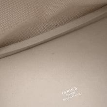 Load image into Gallery viewer, HERMES Picotin Lock Cargo Nata Towar Goeran Swift Leather Size PM
