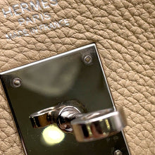 Load image into Gallery viewer, HERMES Kelly Trench Togo Leather Size 32
