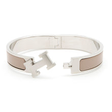 Load image into Gallery viewer, HERMES Clic H Size PM Beige Metal Enamel
