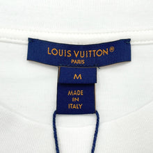 Load image into Gallery viewer, LOUIS VUITTON Glow Signature T-Shirt 2025 Spring/Summer Model Size M White1AHILF Cotton100%
