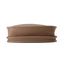 Load image into Gallery viewer, HERMES Evelyne 3 Etoupe Taurillon Clemence Size PM
