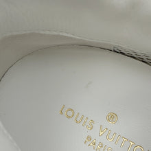 将图像加载到图库查看器中，LOUIS VUITTON Run Away・Sneakers White1A4XNO Calf Leather Monogram Size 39 1/2
