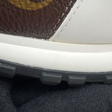 将图像加载到图库查看器中，LOUIS VUITTON Run Away・Sneakers White1A4XNO Calf Leather Monogram Size 39 1/2

