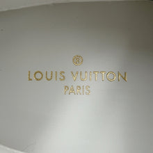 将图像加载到图库查看器中，LOUIS VUITTON Run Away・Sneakers White1A4XNO Calf Leather Monogram Size 39 1/2
