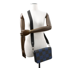 将图像加载到图库查看器中，LOUIS VUITTON Studio messenger Noir/BlueN50037 Damier Infini Leather3D

