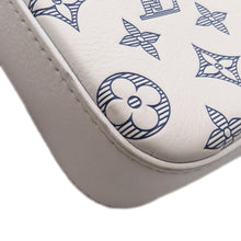 将图像加载到图库查看器中，LOUIS VUITTON Trio Messenger WhiteM24754 Monogram Shadow
