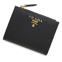 将图像加载到图库查看器中，PRADA Saffiano LeatherMulticolor Bifold Wallet Black/Pale pink1ML050 Leather
