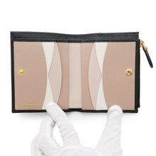 将图像加载到图库查看器中，PRADA Saffiano LeatherMulticolor Bifold Wallet Black/Pale pink1ML050 Leather
