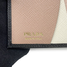 将图像加载到图库查看器中，PRADA Saffiano LeatherMulticolor Bifold Wallet Black/Pale pink1ML050 Leather
