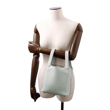 将图像加载到图库查看器中，HERMES Picotin Lock Blue Pale Taurillon Clemence Size PM
