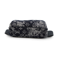 Load image into Gallery viewer, LOUIS VUITTON Bumbag/ Outdoor NavyM57281 Monogram / Tapestry
