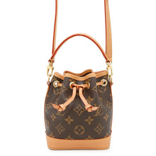 将图像加载到图库查看器中，LOUIS VUITTON Nano Noe BrownM81266 Monogram
