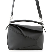 Load image into Gallery viewer, LOEWE Puzzle Edge Shoulder Bag BlackA510P60X41 Classic Calf LeatherLeather Size Small
