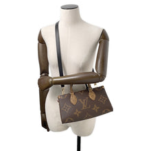 将图像加载到图库查看器中，LOUIS VUITTON Onthego EW Chain RedM14236 Monogram Reverse Canvas Monogram Giant
