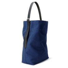 将图像加载到图库查看器中，HERMES Etrivier Tote Bag Navy/Black Towargoelan Vache Hunter Leather
