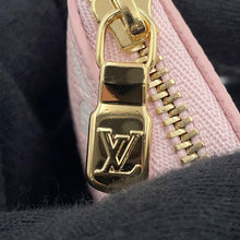 将图像加载到图库查看器中，LOUIS VUITTON Pochette Cles PinkM81234 Monogram Empreinte Leather Belvedere
