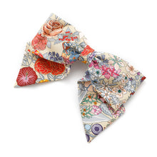 Load image into Gallery viewer, HERMES Grenelle Bloom Valletta Size PM Beige/Multicolor Silk
