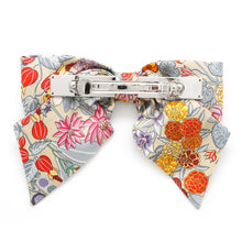 Load image into Gallery viewer, HERMES Grenelle Bloom Valletta Size PM Beige/Multicolor Silk
