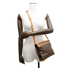 Load image into Gallery viewer, LOUIS VUITTON Saumur Messenger BrownM44879 Monogram Size PM
