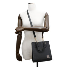 将图像加载到图库查看器中，LOUIS VUITTON Sac Plat NoirM20958 Epi Leather Size BB
