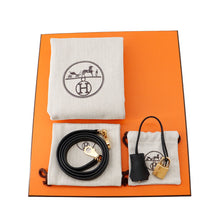 Load image into Gallery viewer, HERMES Kelly Retourne Black Togo Leather Size 25
