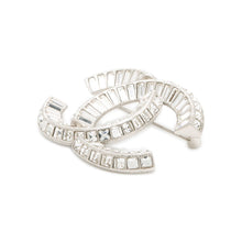 将图像加载到图库查看器中，CHANEL CC Logo BroochA63085 Metal Rhinestone
