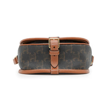Load image into Gallery viewer, CELINE Triomphe Folco Shoulder Brown191502 PVC Leather Size Medium
