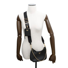 将图像加载到图库查看器中，PRADA Re-Edition 2005 Shoulder Black1BH204 Leather Canvas
