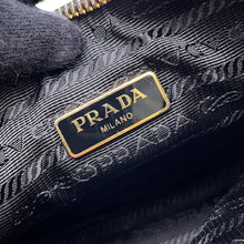 将图像加载到图库查看器中，PRADA Re-Edition 2005 Shoulder Black1BH204 Leather Canvas
