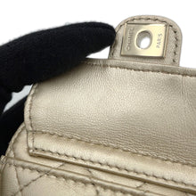 Load image into Gallery viewer, CHANEL Heart-shaped arm coin purse GoldAP2786 Lambskin
