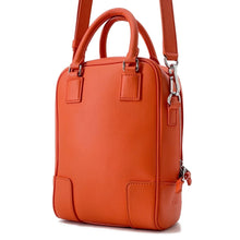 将图像加载到图库查看器中，LOEWE Amazonas OrangeB039L51X02 Leather Size 15
