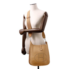 Load image into Gallery viewer, HERMES Evelyne3 Biscuit Taurillon Clemence Size PM
