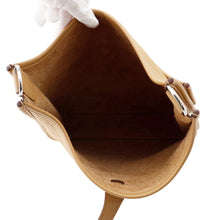 Load image into Gallery viewer, HERMES Evelyne3 Biscuit Taurillon Clemence Size PM
