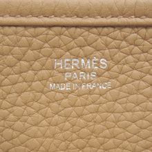 Load image into Gallery viewer, HERMES Evelyne3 Biscuit Taurillon Clemence Size PM
