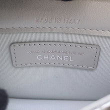 将图像加载到图库查看器中，CHANEL Star Motif Chain Card Case Silver Lambskin
