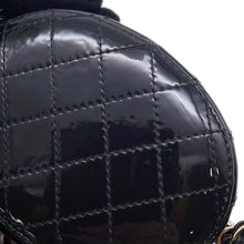 将图像加载到图库查看器中，CHANEL Matelasse Mini Chain Vanity BlackAP1616 Patent Leather

