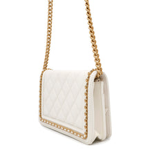 将图像加载到图库查看器中，CHANEL Boy Chanel Round Chain Wallet White Soft Caviar Leather
