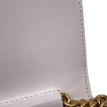 将图像加载到图库查看器中，CHANEL Boy Chanel Round Chain Wallet White Soft Caviar Leather
