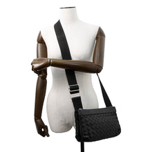 Load image into Gallery viewer, Bottega Veneta INTRECCIATO Duo Shoulder Bag Black651938 Leather

