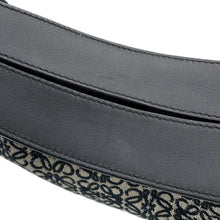 将图像加载到图库查看器中，LOEWE Luna Bag Anagram Shoulder Bag Navy/BlackA923PL9X01 Canvas Leather
