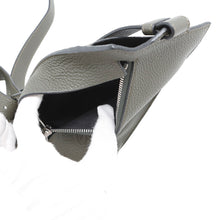 将图像加载到图库查看器中，LOEWE Vertical T-pocket KhakiC500P02X02 Leather
