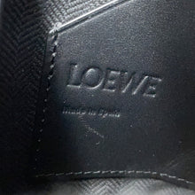 将图像加载到图库查看器中，LOEWE Vertical T-pocket KhakiC500P02X02 Leather
