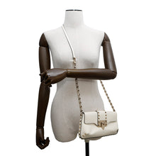 将图像加载到图库查看器中，Valentino Garavani ★Rock Studded Shoulder Bag White Leather
