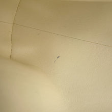 将图像加载到图库查看器中，Valentino Garavani ★Rock Studded Shoulder Bag White Leather
