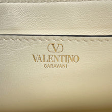 将图像加载到图库查看器中，Valentino Garavani ★Rock Studded Shoulder Bag White Leather
